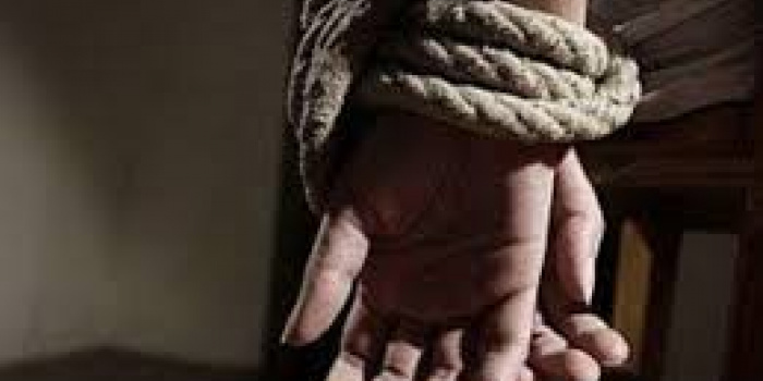 Поради, як поводитися, якщо вас взяли в заручники чи полон